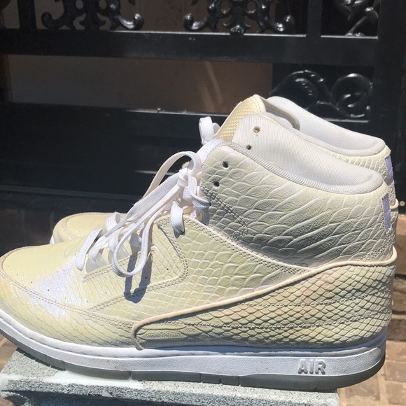 NIKE Cotton Candy Pearl Air Python Snake Print Sneakers - Picture 3 of 15